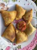 हरे प्याज का समोसा (Hare Pyaz ka samosa recipe in hindi)