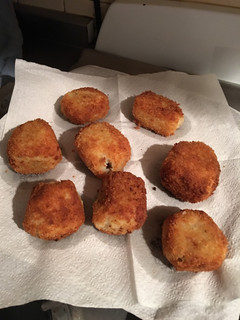 Una foto de Croquetas de papa con carne