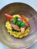 Risotto de huancaína con pollo saltado