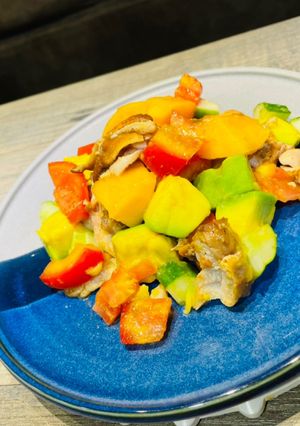 夏日芒果酪梨雞肉沙拉 的食譜成品照片