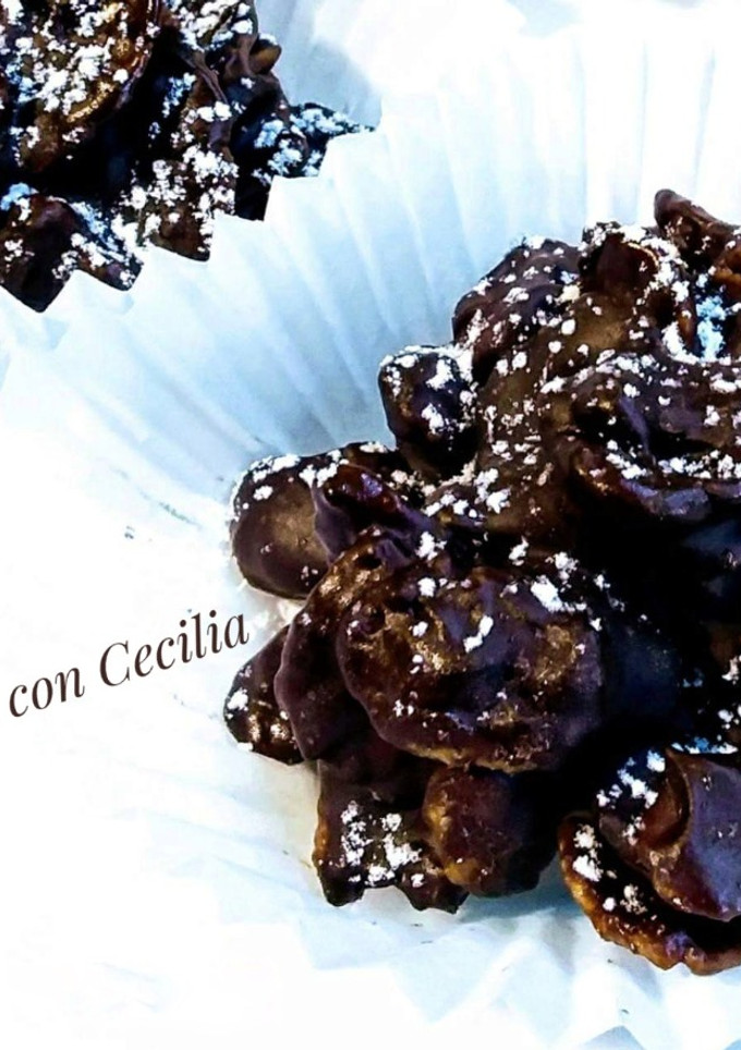 Una foto de Rosas de cereales con chocolate "roses de sables"