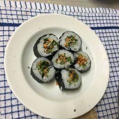 A picture of Sushi vegetable roll.