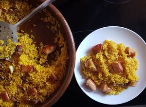Foto principal de Arroz seco de caldo de puchero con longaniza