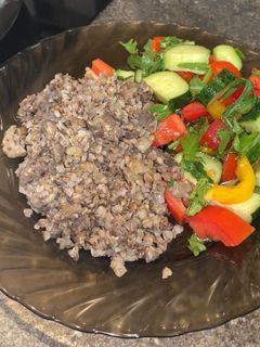 Фото Гречка з курячою печінкою та пупками 🍽️.
