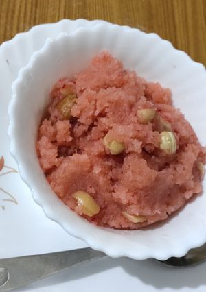 A picture of Strawberry chocolate halwa.