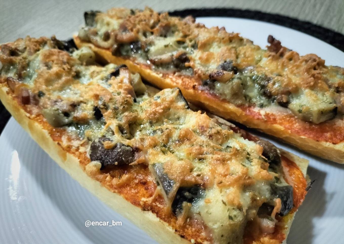 Panini casero de setas a la crema y bacon en airfryer