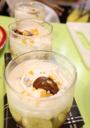 A picture of Banana fresh cream parafit.