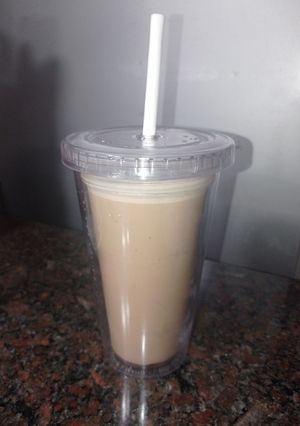 Una foto de Café helado con crema