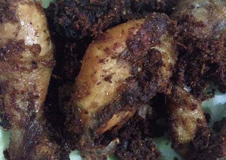 Langkah Mudah untuk Menyiapkan Ayam Goreng Bumbu Ngohiang, Lezat