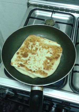 صورة لوصفة خبز (الملوح) اليمني