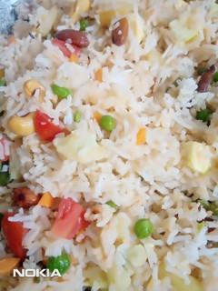 વેજીટેબલ પુલાવ (Vegetable Pulao Recipe In Gujarati) રેસીપી મુખ્ય ફોટો