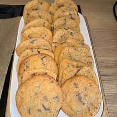 A picture of Chocolate chips cookies 🍪.