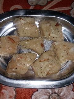 नारियल पाक (Nariyal pak recipe in hindi) रेसिपी मुख्य फोटो