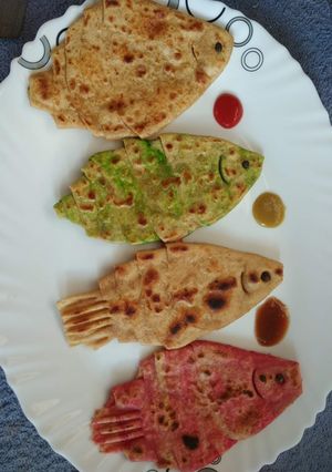 A picture of Fish shape paratha.