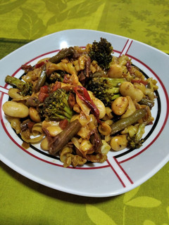 Una foto de Salteado de verduras ¡en 30 minutos! -vegano-💚💪🏻 :)