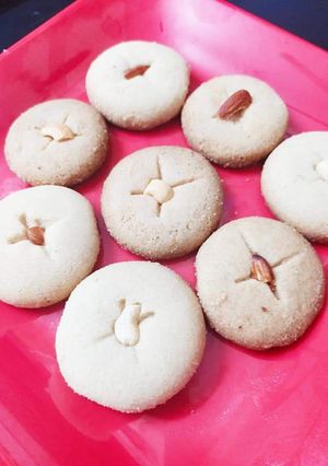 A picture of Cookies/ Naankhatai.