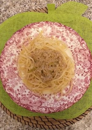 Una foto de Spaguetis con salsa de Requesón y Café