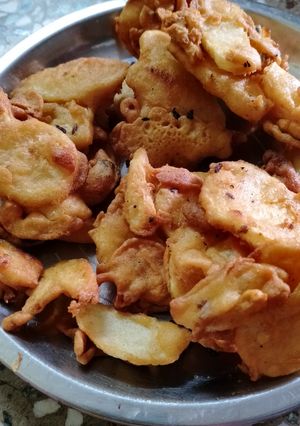 पकौड़ी (Pakodi recipe in Hindi) रेसिपी मुख्य फोटो