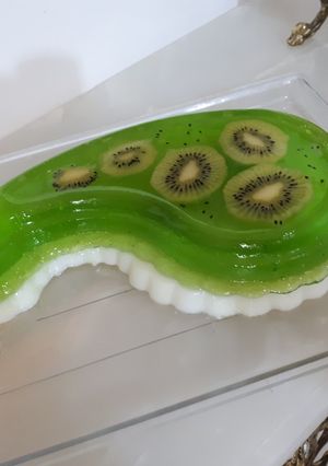عکسی از دستور ژله ی دورنگ کیوی و شیر
