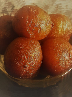 குலாப் ஜாமூன்(gulab jamun recipe in tamil) செய்முறை முக்கிய புகைப்படம்
