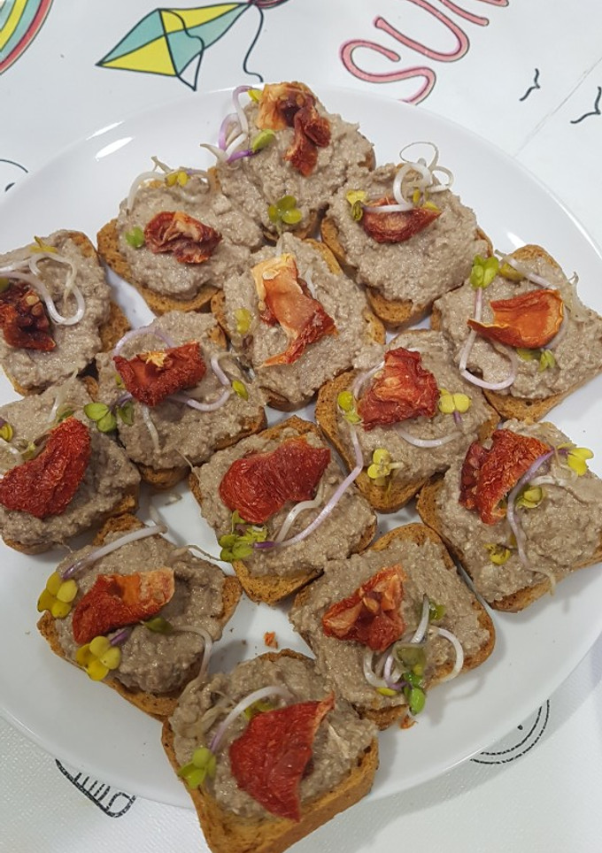 Una foto de Paté de champiñones y nueces (Thermomix)