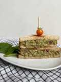 Sandwich de atún saludable