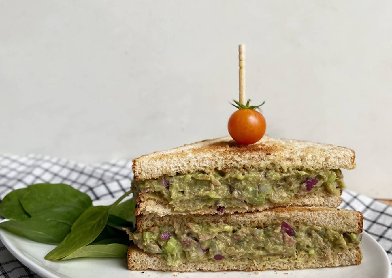 Sandwich de atún saludable