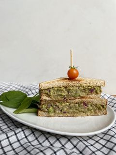 Una foto de Sandwich de atún saludable
