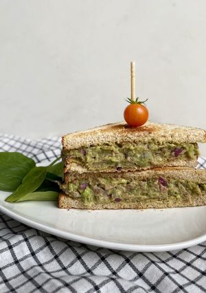 Una foto de Sandwich de atún saludable
