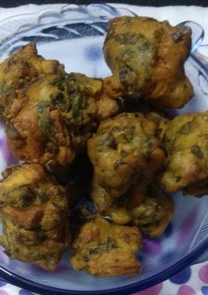 A picture of Gobhi ke pakore.