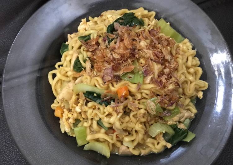 Bagaimana Membuat Bakmie Goreng Ayam Nyemek, Bisa Manjain Lidah