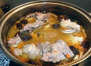 Hình của món Lẩu Bò (Bò Nạm & Xương).