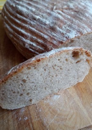 Kovászos kenyér rozs és tönkölylisztből recept fotója