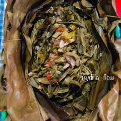 A picture of Pepes Sayur Singkong Ikan Asin.