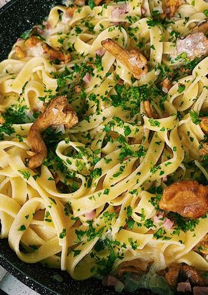 A picture of Chanterelle tagliatelle🧡.