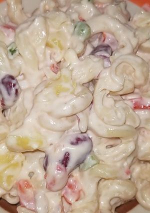 A picture of Potatoes and macaroni salad.