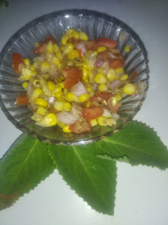 ஸ்வீட் கார்ன் சாலட் (Sweet corn salad recipe in tamil) செய்முறை முக்கிய புகைப்படம்