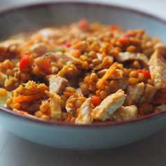 Una foto de Lentejas al curry y cúrcuma