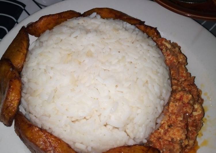 Simple Way to Prepare Appetizing Buttered Rice, Egg Sauce and Fried Plantain #teamabuja Cooking Basics for Beginners