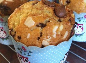 Foto resep Chocolate Chip Almond Muffins