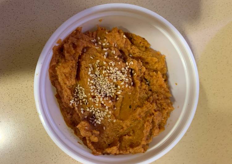 Simple Way to Make Award-winning Hummus de calabaza