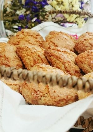 Una foto de Pastas de avellanas y canela