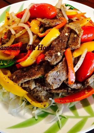 Una foto de Fajitas de Res a mi estilo🐄🐄