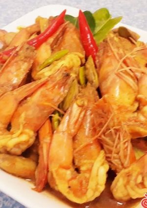 รูปของ ผัดเครื่องแกงกุ้งก้ามกราม