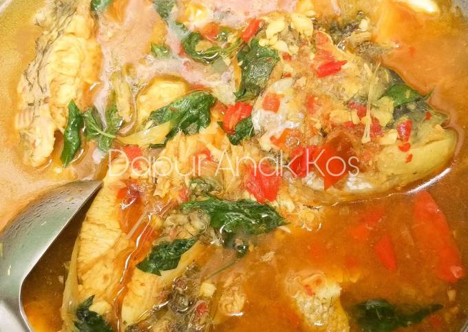 Bagaimana Membuat Gurame Kuah Kuning Asam Pedas, Bikin Ngiler