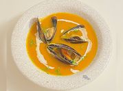 Une photo de soupe de potimarron