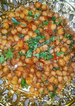 A picture of Fry chana chat.