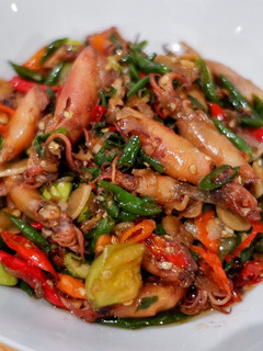 Foto resep Tumis Cumi Asin Cabe Hijau Pete