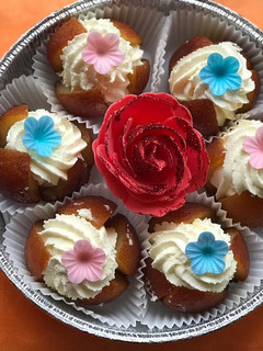 A picture of Fresh cream gulab jamunFor dussehra.