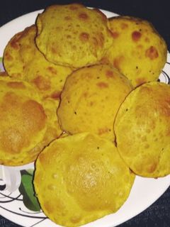 बेसन मसाला पूड़ी (Besan Masala Puri recipe in Hindi) रेसिपी मुख्य फोटो